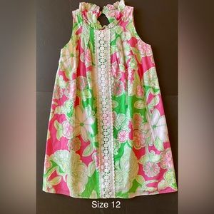 Lilly Pulitzer size 12 Jumbo Lilly appliqué dress.